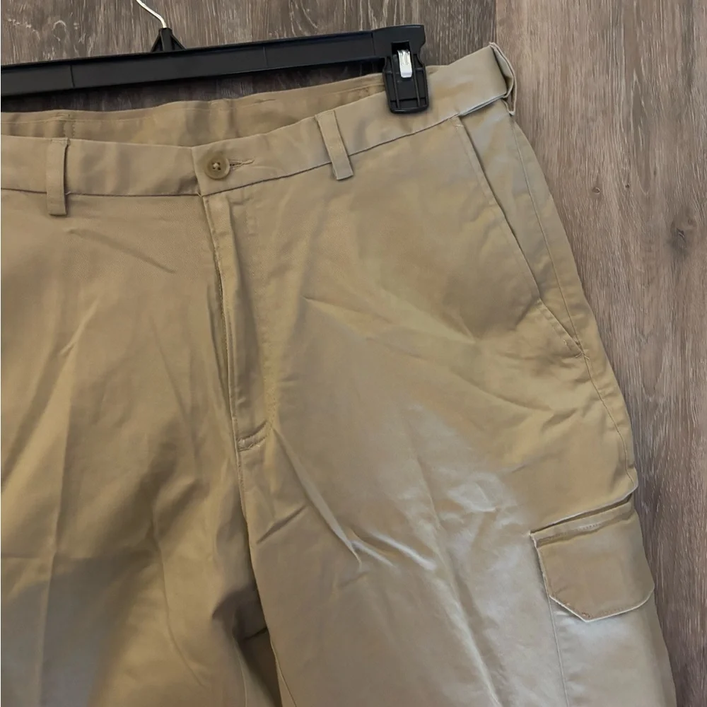 Men's Haggar Tan Stretch Cargo Pants Sz 34X30 NWT_4